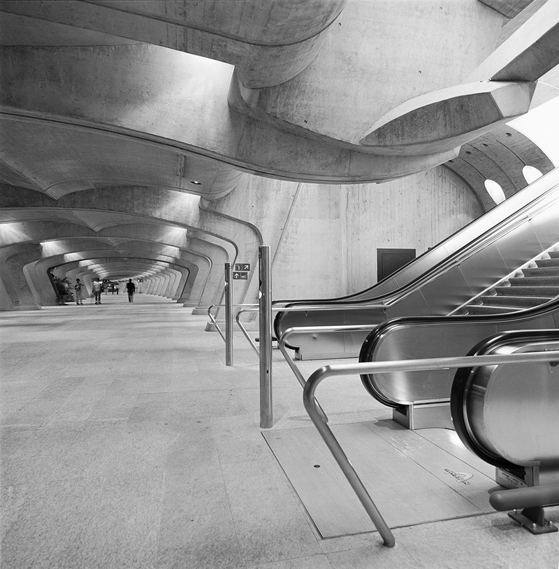 Illustration for article titled 14 Underground Structures That Expose the World Beneath Our Feet